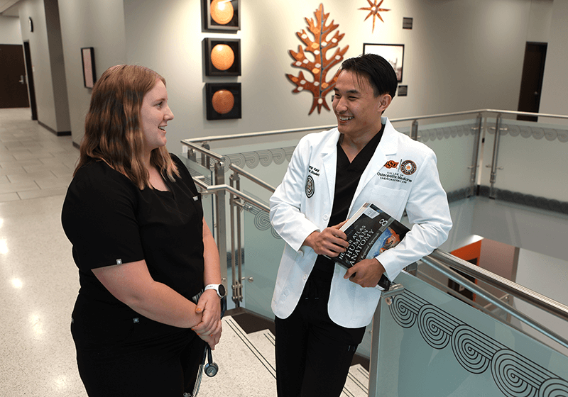edical students Rachel Hunt (left) and Yuanhao Kang at the OSU College of Osteopathic Medicine at the Cherokee Nation in Tahlequah