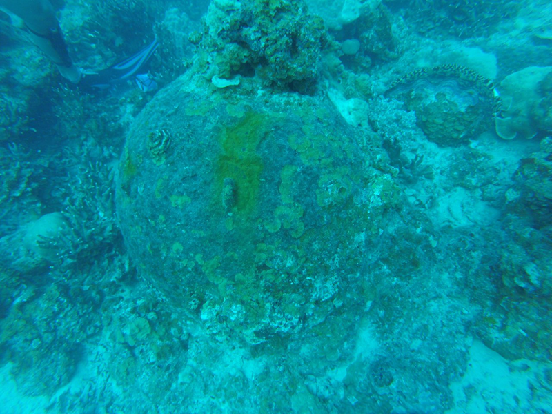 Underwater bomb